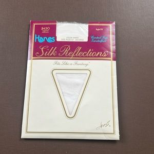 Vintage Hanes Silk Reflections Control Top Sandalfoot Pantyhose EF White 1984